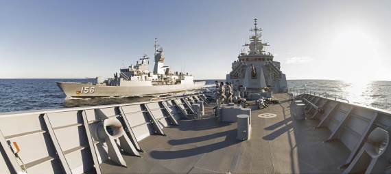 HMAS Parramatta and HMAS Toowoomba conduct a light jackstay during INDO-PACIFIC ENDEAVOUR 2017 off the east coast of Australia.