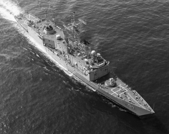 An aerial view of HMAS Adelaide taken prior to flight deck modernisation.