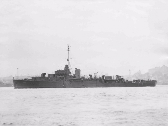 HMAS Barcoo in her wartime paint scheme and wearing the pennant number K375.