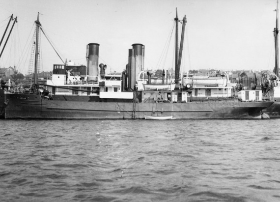 HMAS Coolebar was commissioned into the Royal Australian Navy on 18 December 1939 to operate as part of Minesweeping Group 50.