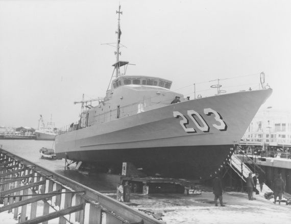 HMAS Fremantle prior to launching.