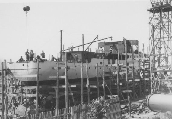 HMAS Maryborough under construction at Walkers Ltd, Maryborough, Queensland.