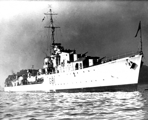 HMAS Quiberon at sea