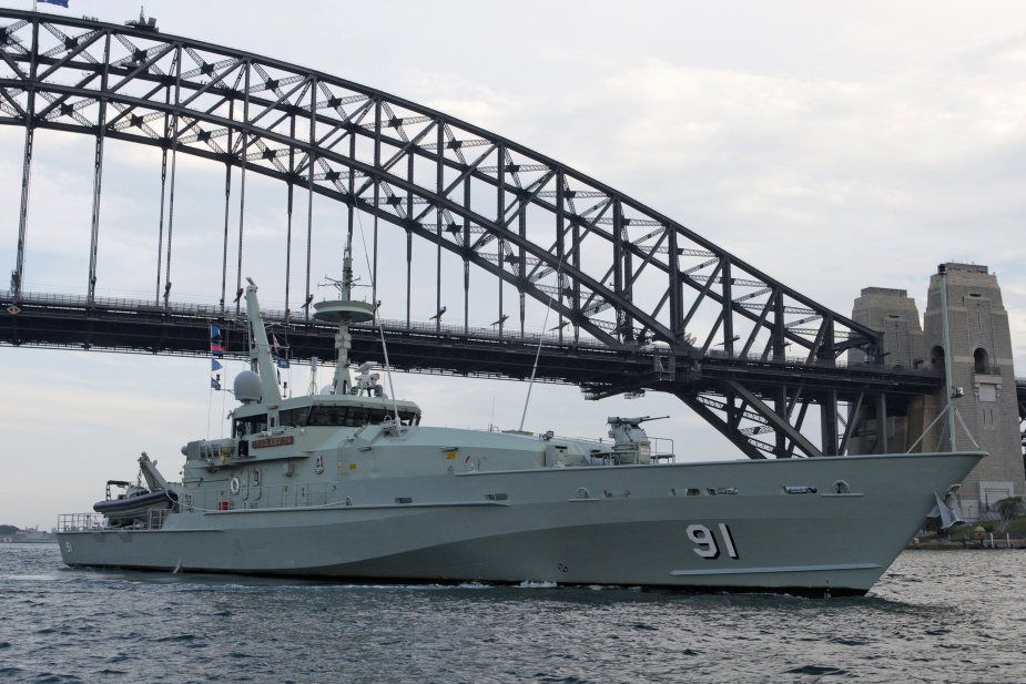 Her visit to HMAS Waterhen coincided with a patrol off the East Coast of Australia assisting officers from the Australian Fisheries Management Authority in their search for irregular fishing activity.