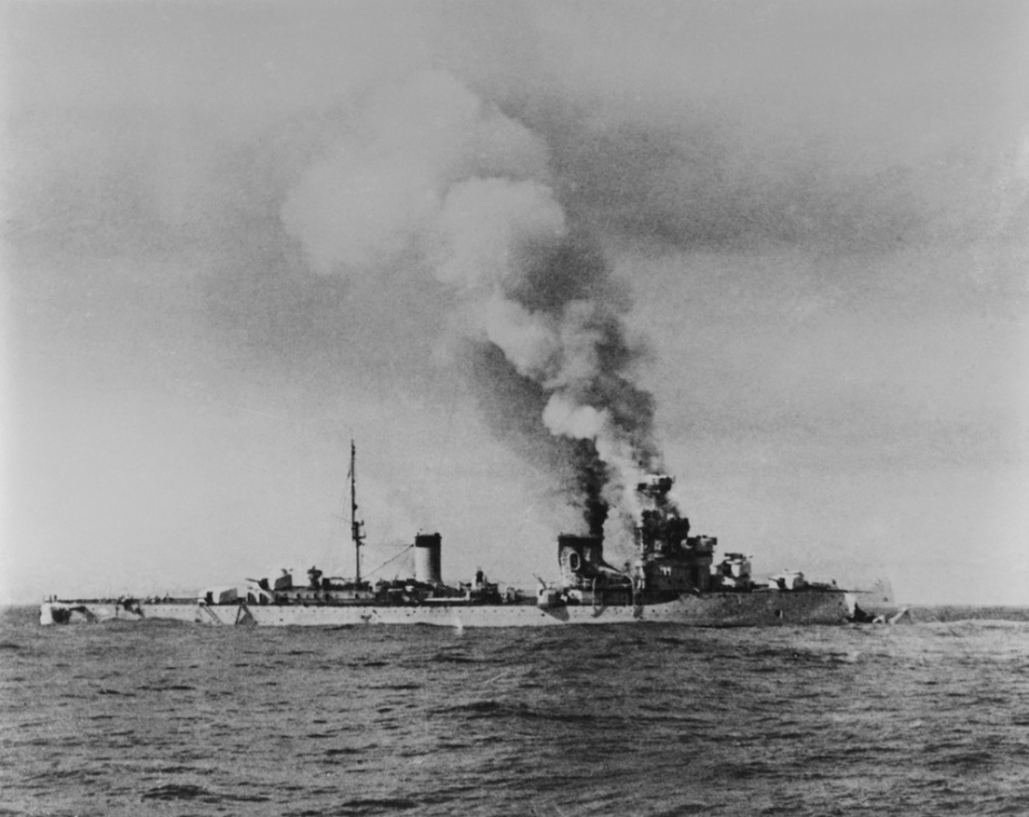 The crippled Italian cruiser Bartolomeo Colleoni.