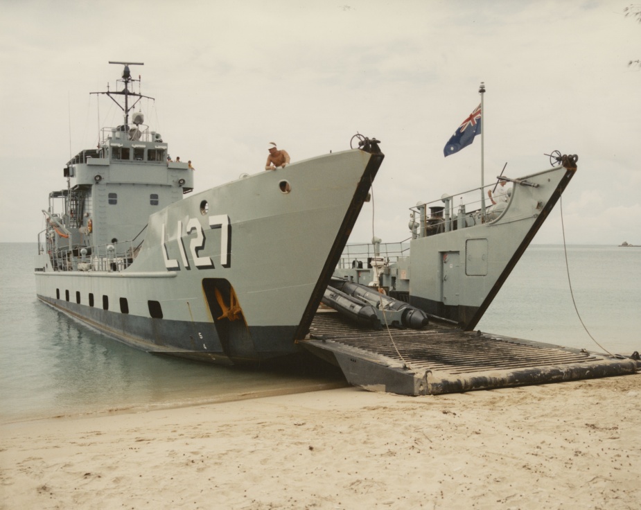 HMAS Brunei conducting beaching exercises, 8 December 1991