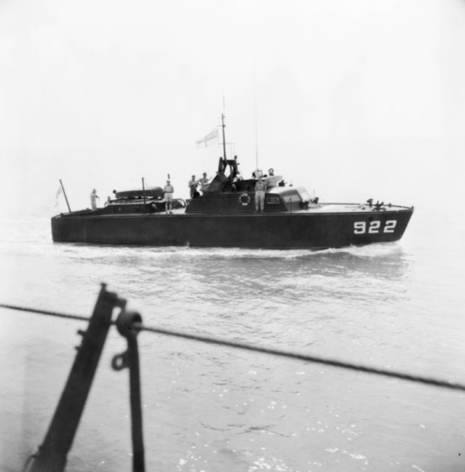 HMAS Air Clan at sea (AWM118656)