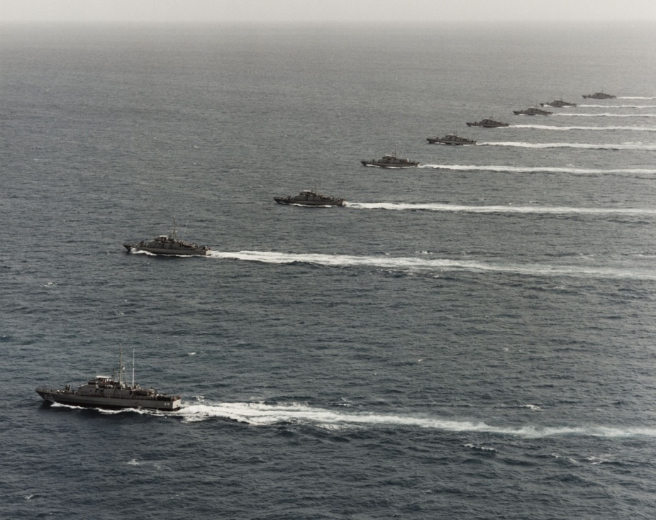 HMAS Cessnock (II) in company with her sister ships from the Fremantle Class.