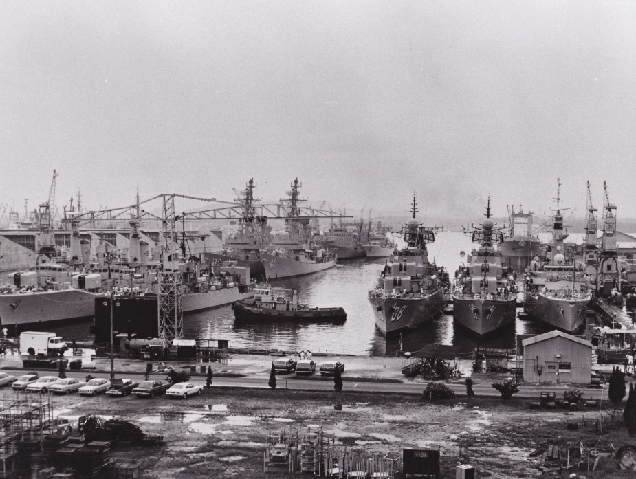 Vendetta alongside Sembawang, Singapore with units of an RAN task group and other Commonwealth warships.