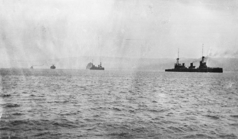 HMAS Australia leads the French cruiser Montcalm in the operation to occupy German Samoa.