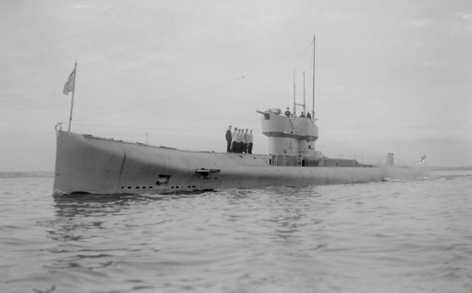 HMA Submarine J4 in Victorian waters (Allan C Green, State Library of Victoria)