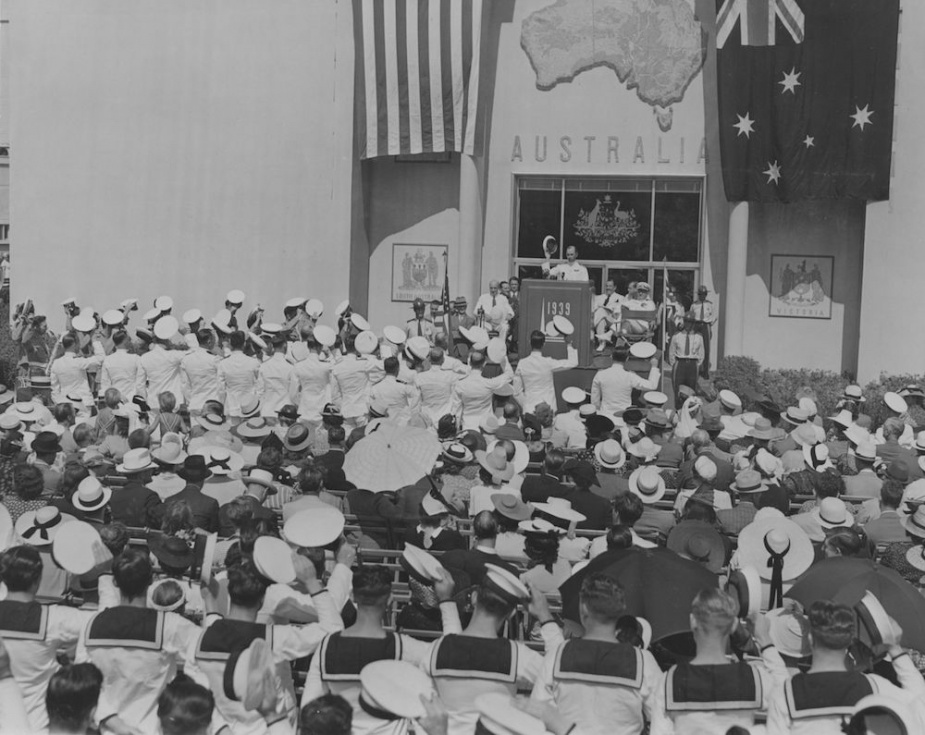 Captain Farncomb leads his men in 'three cheers' on the occasion of Australia Day at the 1939 New York World's Fair.