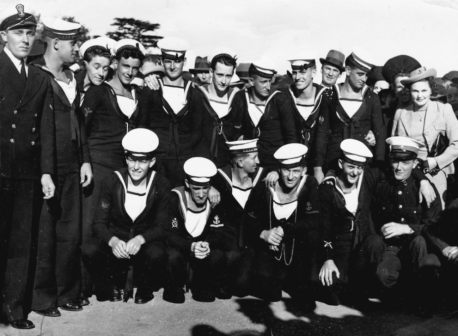 Men from all over Australia served in Sydney. This image captures some of those from Tasmania. Fourth from the left is Stoker Bill Lowenstein.