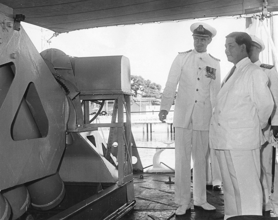 Captain R.I. Peek, RAN in conversation with Ngo Dinh Diem, President of the Republic of Vietnam onboard Tobruk in December 1957.