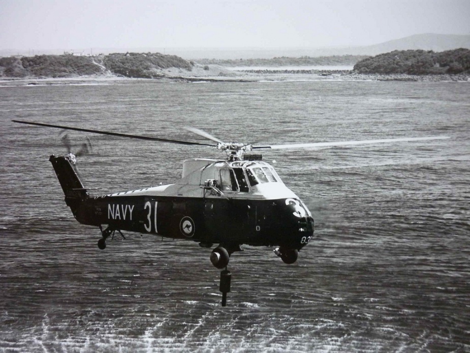 A 725 Squadron Wessex depoys a dipping sonar in Jervis Bay