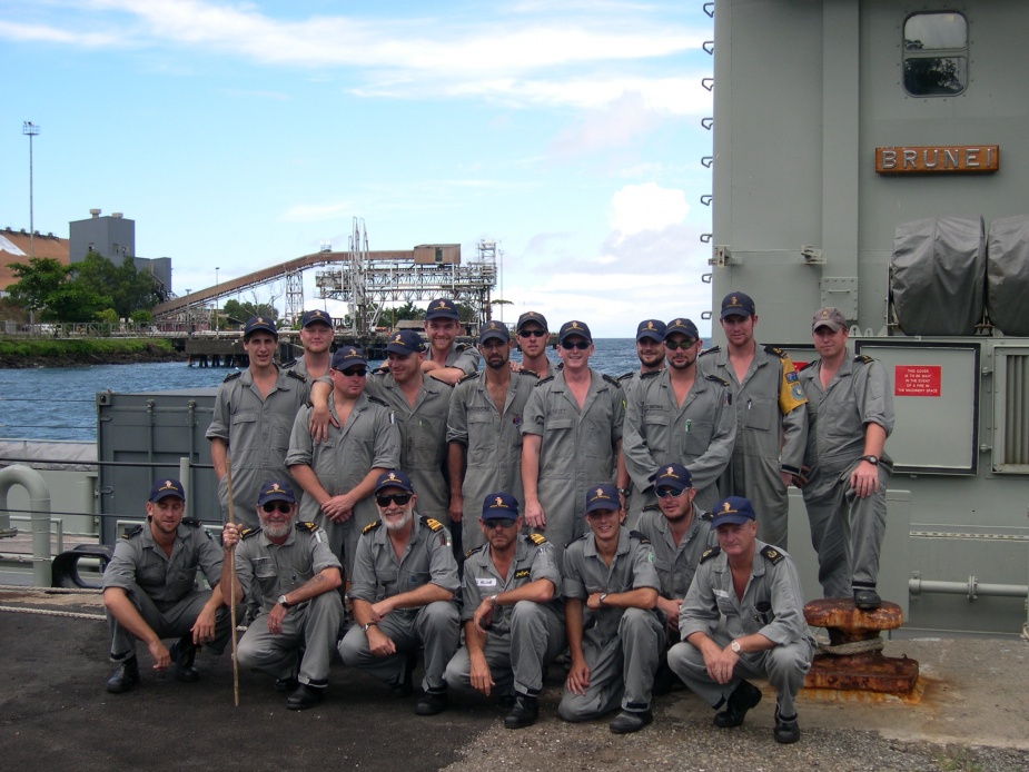 HMAS Brunei's ship's company at Loloho wharf, Bougainville, 2003