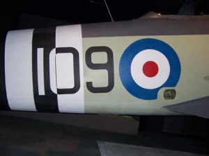 The aircraft of the RAN serving in Korea bore the black and white markings of the UN.