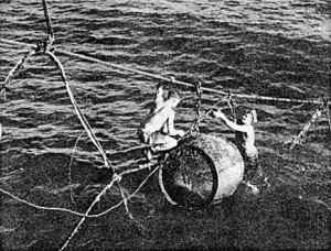 Riggers working on the net. (The Australasian, 1943)