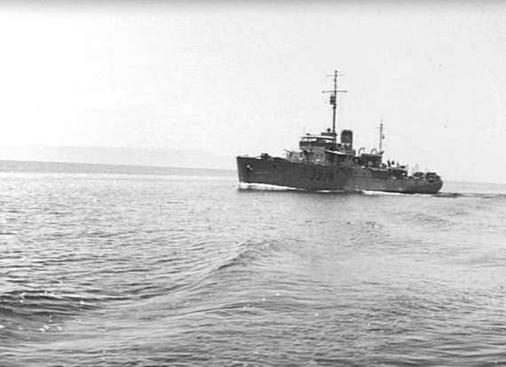 HMAS Gympie, circa 1943. (AWM 041266)