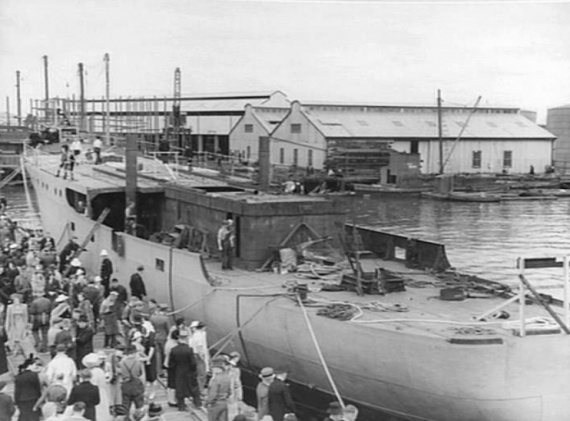 The launching of HMAS Ballarat (I), 10 December 1940.