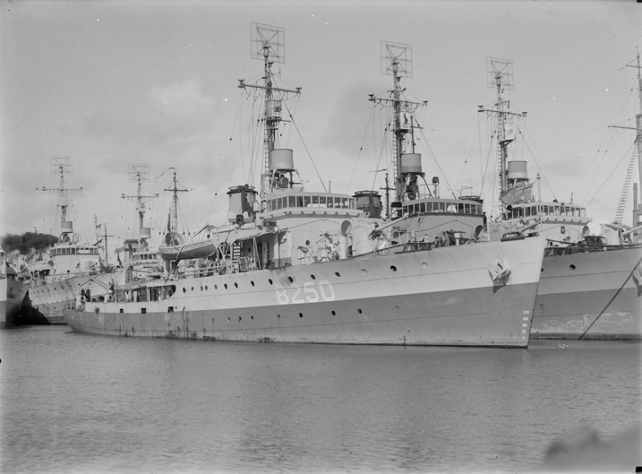 Ballarat berths inboard of her sister ships Bendigo and Tamworth (B250) at Williamstown, January 1946.