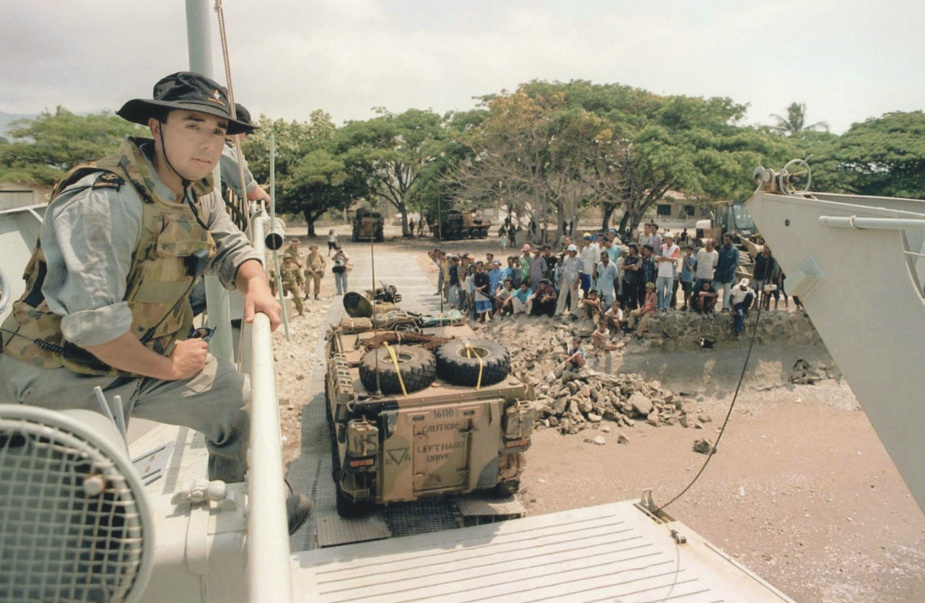 Labuan unloading 2nd Cavalry Reg ASLAVs in Dili Harbour, 10 October 1999.