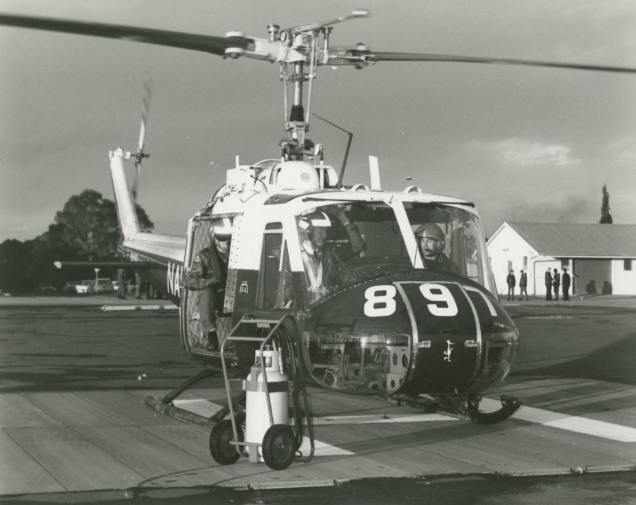 The RAN’s last Iroquois prepares for its final flight at NAS Nowra in 1989. Lieutenant Keith Champion was the pilot while the Commanding Officer of HMAS Albatross, Commodore Matt Taylor, sits right seat.