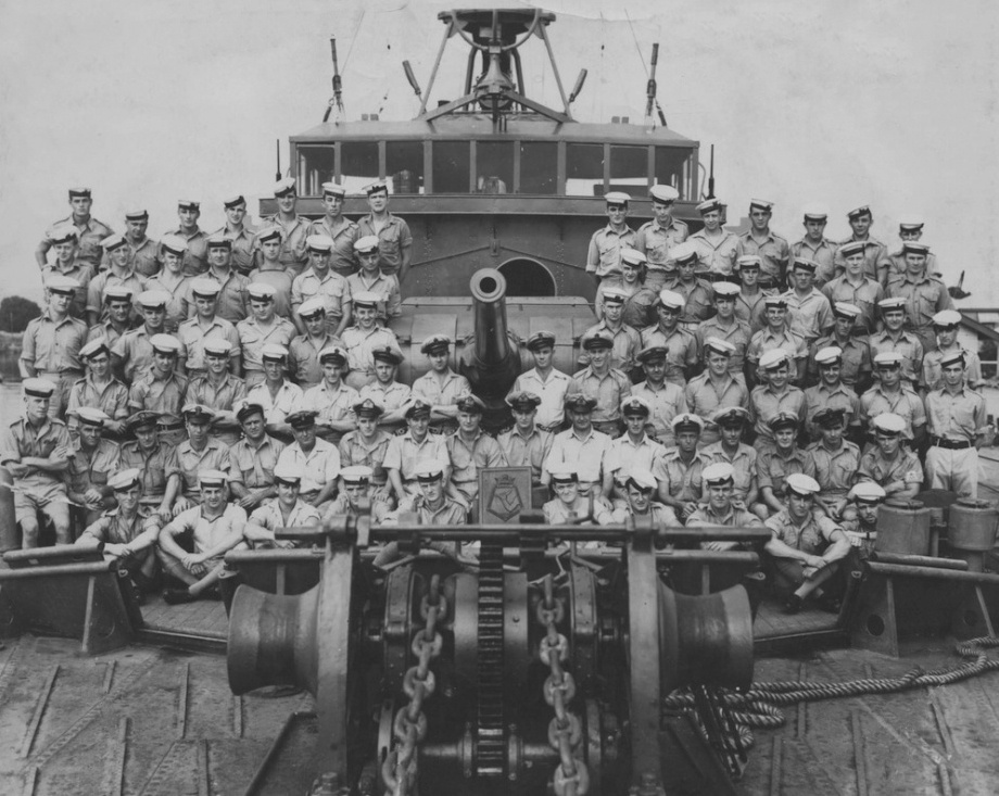HMAS Ballarat's ship's company, May 1944.