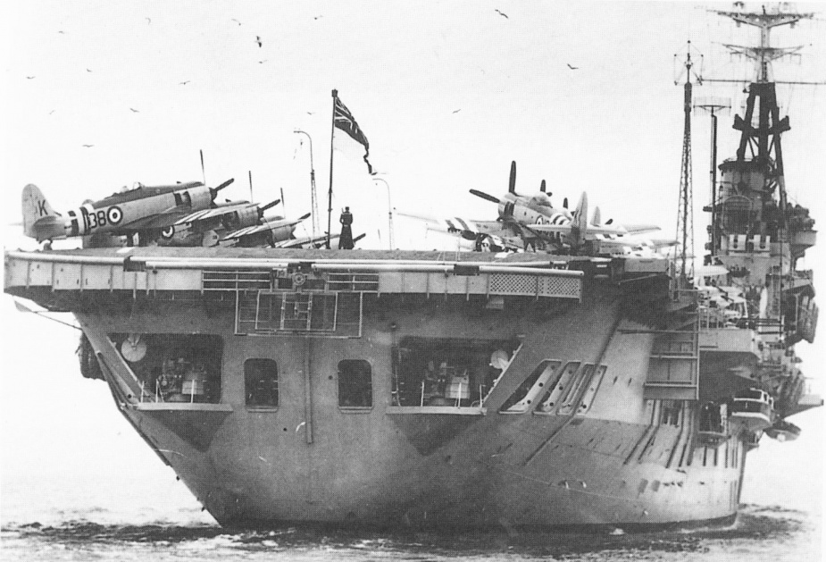 Sydney on her arrival back in her namesake port, 5 March 1952.