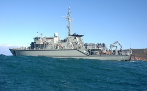 HMAS Hawkesbury (II) at sea